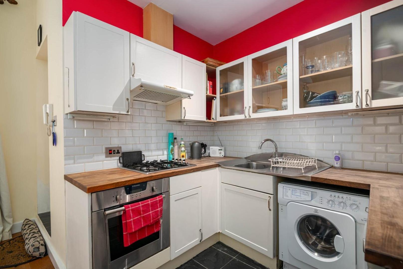 Guestready - Former Pub-Turned-One Bedroom Flat Londen Buitenkant foto